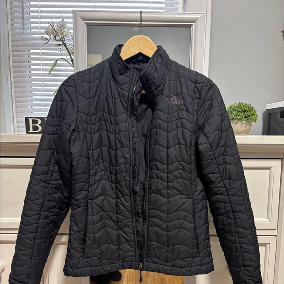 North Face - Picture 2 of 4